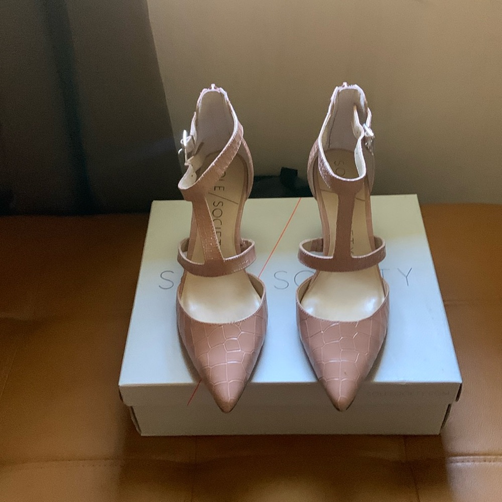 Sole Society So-Evelyn T-strap Heels